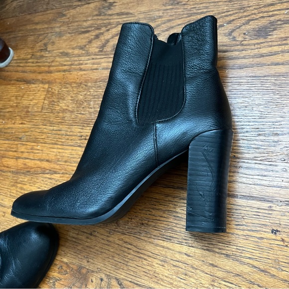 Kenneth Cole Justin High Block Heel Bootie - Picture 2 of 8